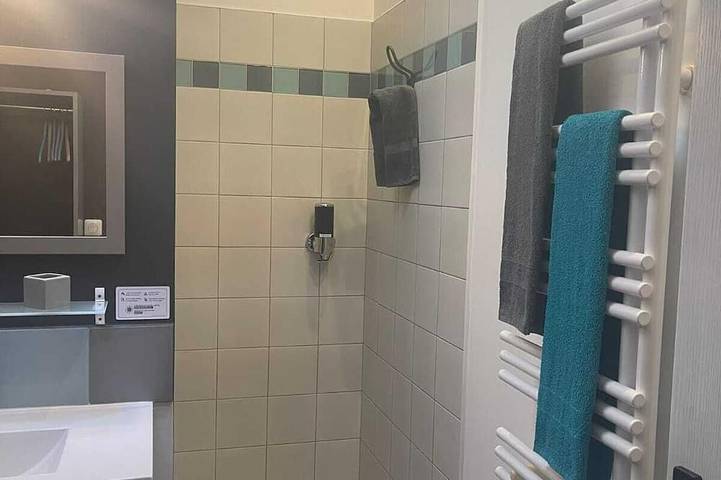 Appartement entier, Appartement Quai 75 - 5 étoiles - Vue Vienne in Châtellerault, Vienne (France)