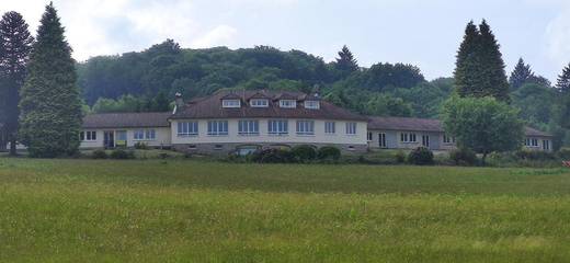 Gîte pour 4 personnes, avec vue et jardin, animaux acceptés à Compreignac
