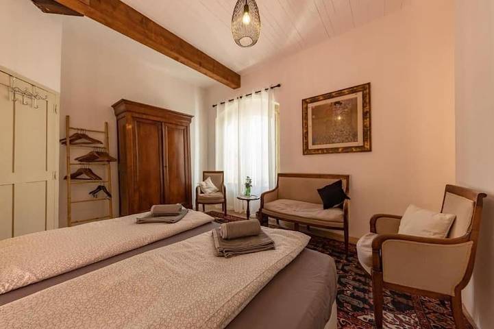 Location de vacances pour 10 personnes, avec jardin et terrasse à Tourbes - 4