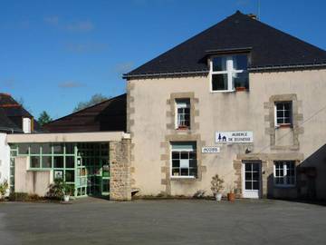 Auberge pour 6 personnes, avec terrasse à Pontivy