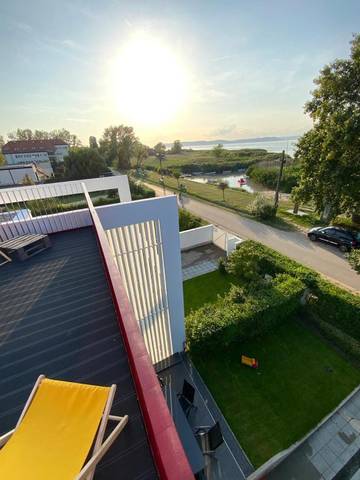 Ferienhaus für 8 Personen, mit Ausblick und Seeblick sowie Garten in Zamardi