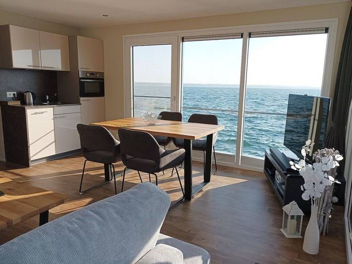 Schwimmende Ferienhäuser Gräbendorfer See (Möwen) - 6. Schwimmendes Ferienhaus Albatros auf Liegeplatz 4 in Laasow, Vetschau