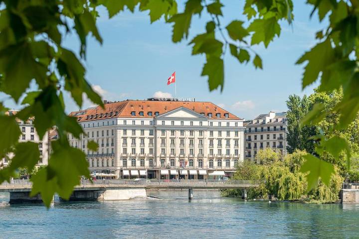 Hotel für 2 Personen, mit Terrasse und Pool sowie Sauna und Ausblick in Genf