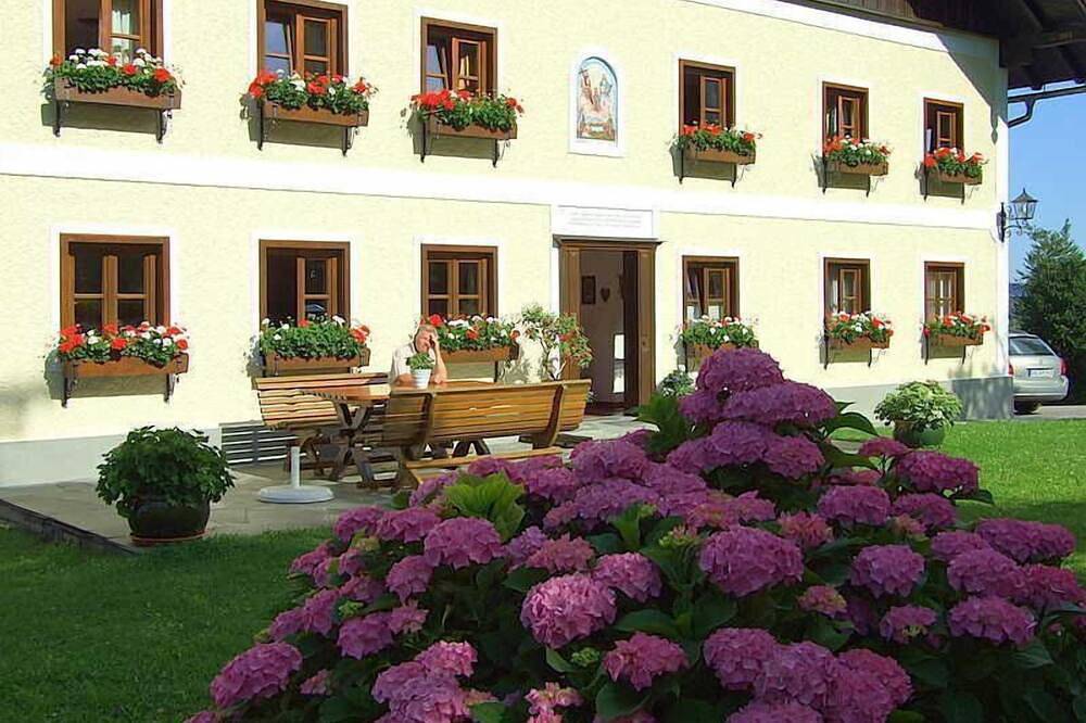Ganze Wohnung, Ferienwohnung Jaga - Ferienwohnung in Weyregg am Attersee, Traunviertel