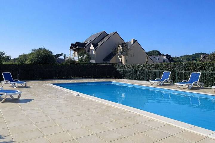 Gîte pour 4 personnes, avec piscine et balcon dans Plage de la Govelle