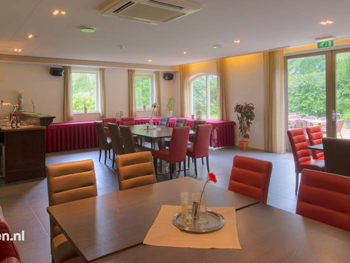 Ferienhaus für 45 Personen, mit Terrasse