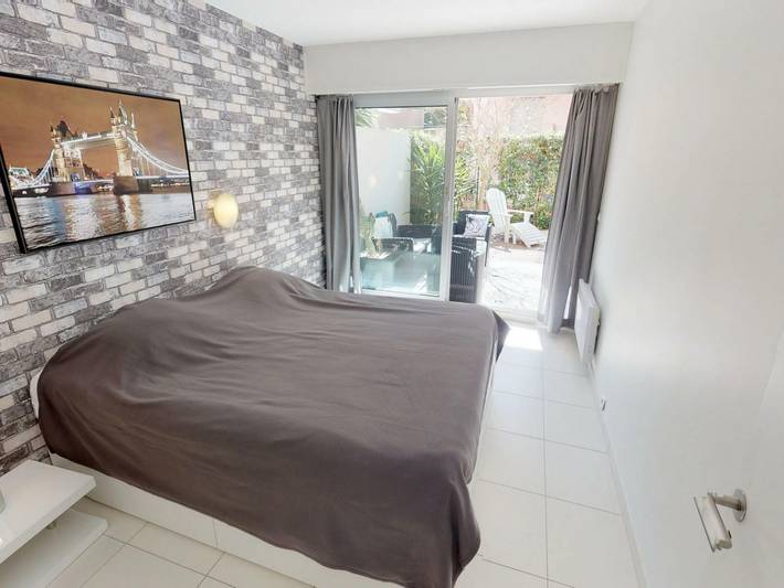 Appartement entier, Appartement moderne 2P avec terrasse à Menton in Menton, Côte méditerranéenne (France)