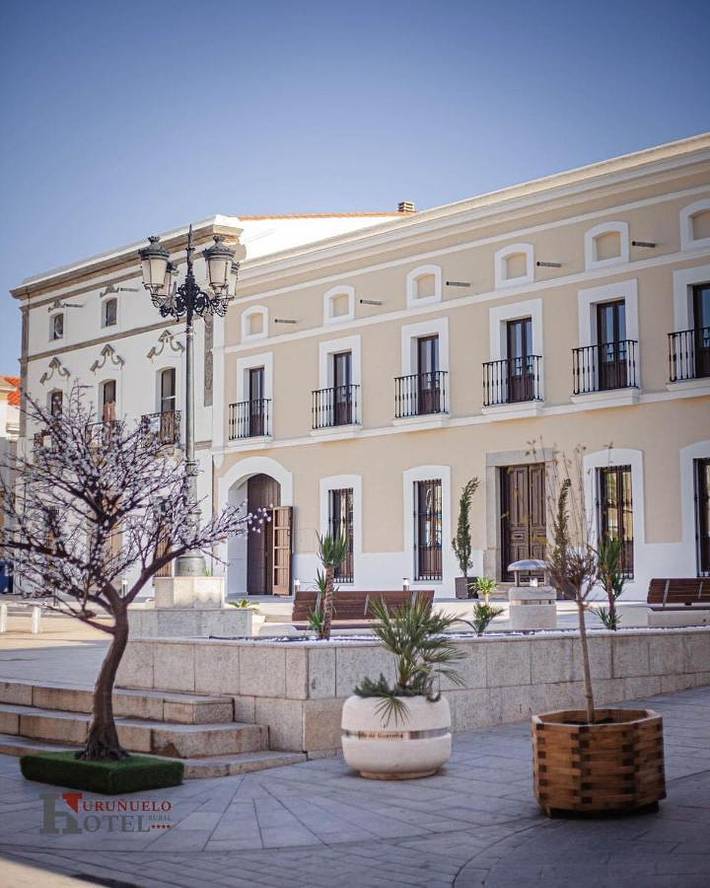 Hotel para 2 personas, con terraza en Guareña