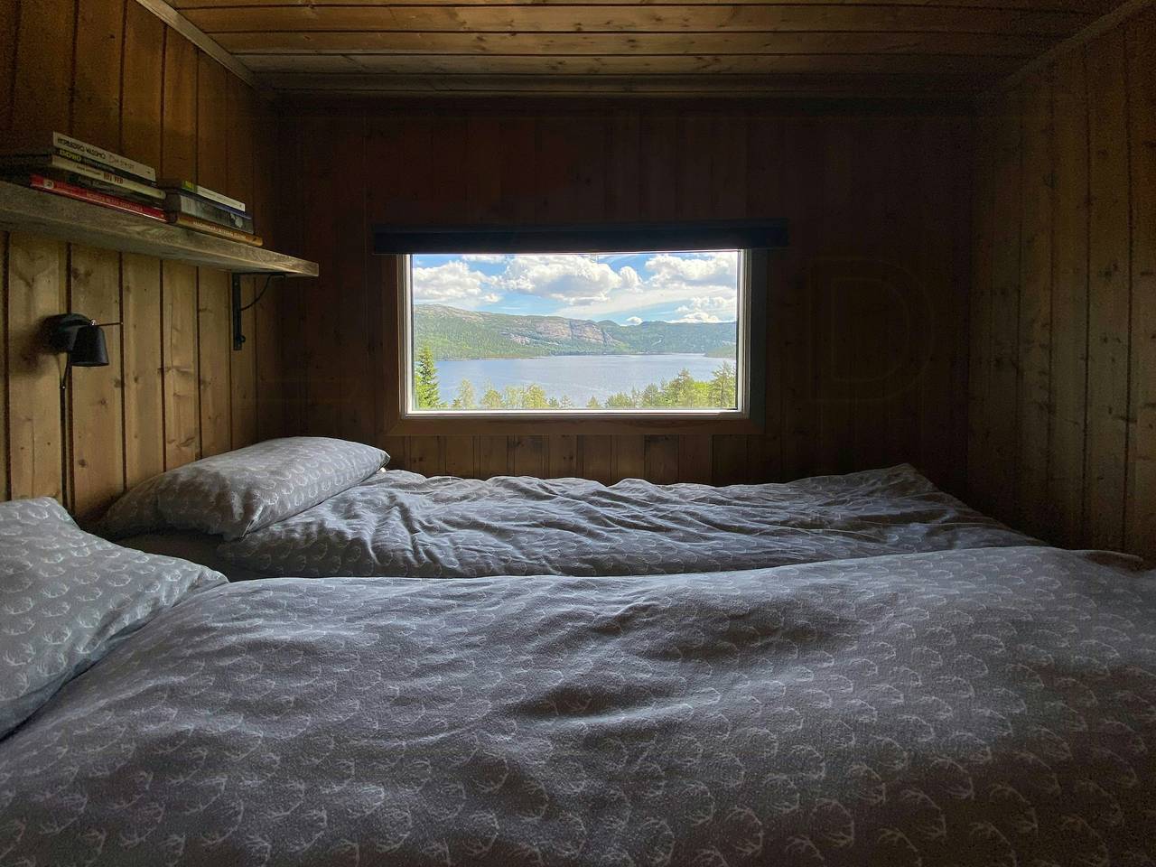 Fjellhytte med utsikt over Juvatn in Bortelid, Åseral