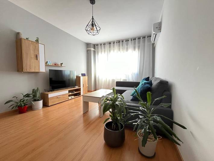 Apartamento para 6 personas, con Jardín además de Piscina y Vistas en Daimiel
