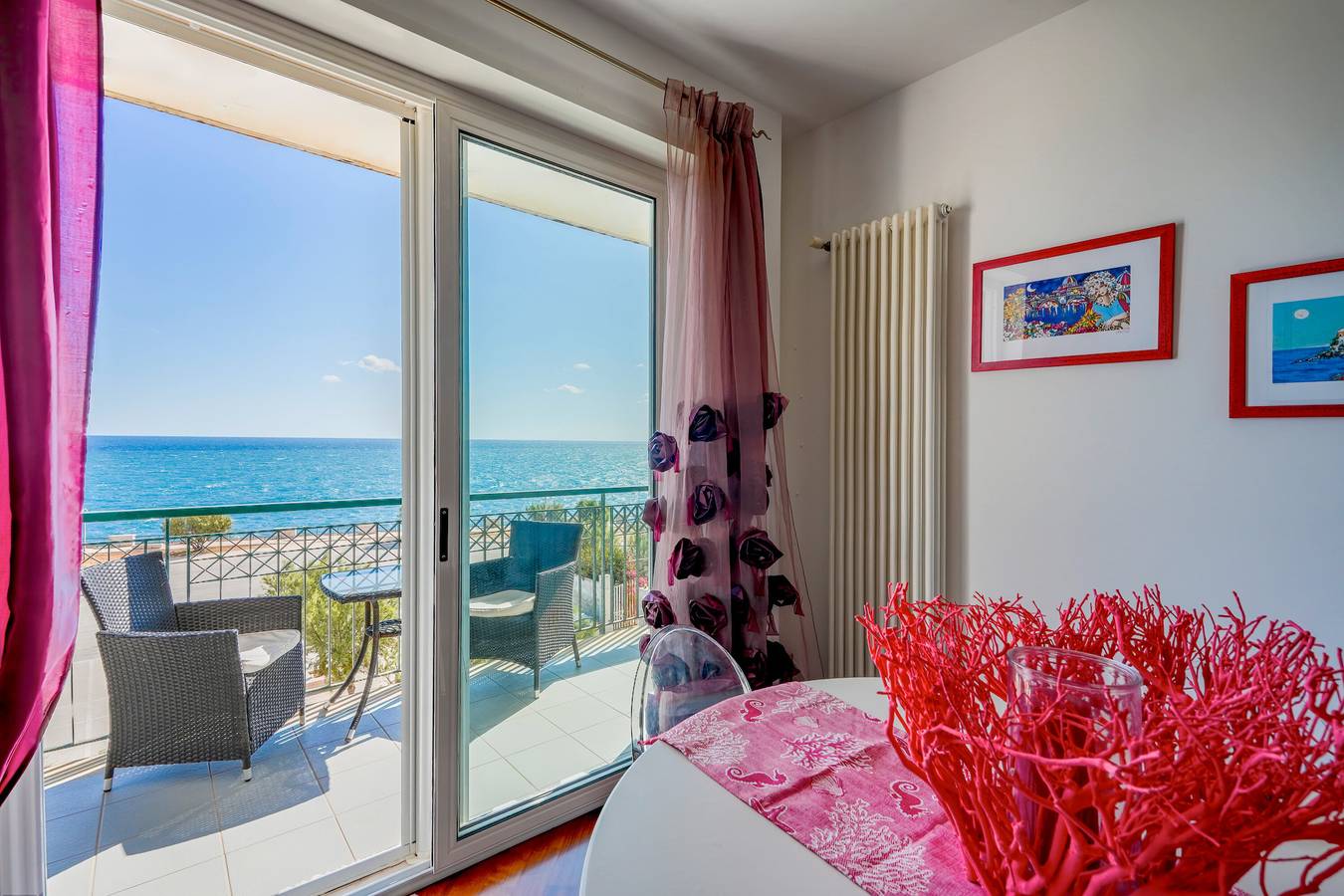 Appartamento intero, Appartamento 'Dimora Luxury' con Vista Mare, Wi-Fi e Aria Condizionata in Polignano a Mare, Provincia di Bari