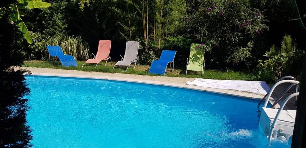 Gîte pour 2 personnes, avec piscine et sauna ainsi que jacuzzi et jardin à Guîtres - 3