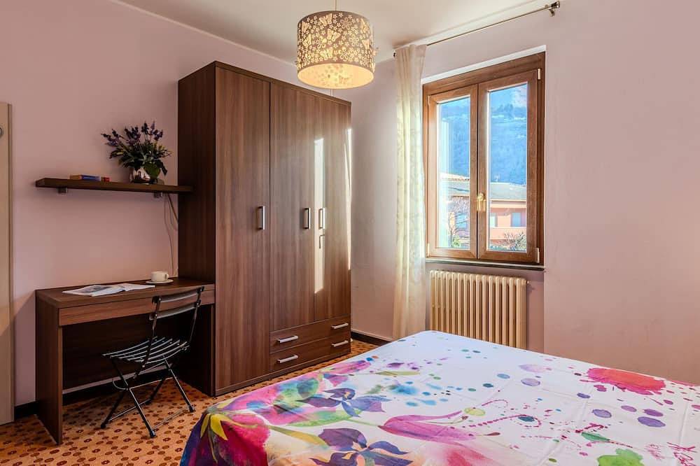 Casa Savina in Dervio, Comomeer