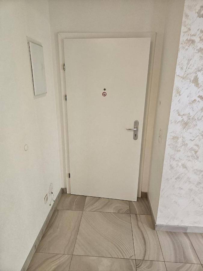 Ganze Wohnung, Three-Bedroom Apartment in Liesing, Wien
