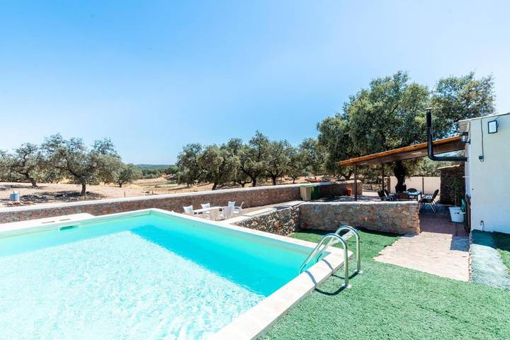 Chalet para 14 personas, con vistas y jardín además de piscina y vistas al lago, Se admiten mascotas en Sierra de Aracena y Picos de Aroche - 2