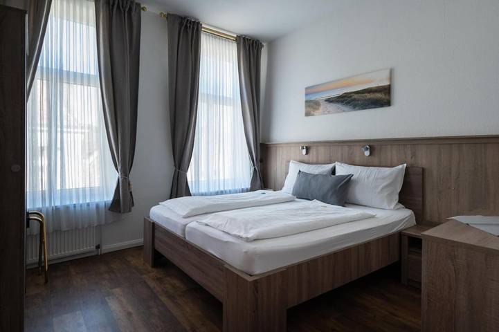 Hotel für 3 Personen, mit Sauna, mit Haustier in Emden - 3