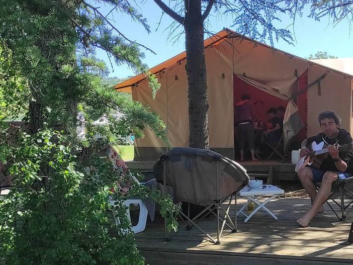 Camping pour 5 personnes, avec bassin pour enfant, animaux acceptés dans la Loire - 3