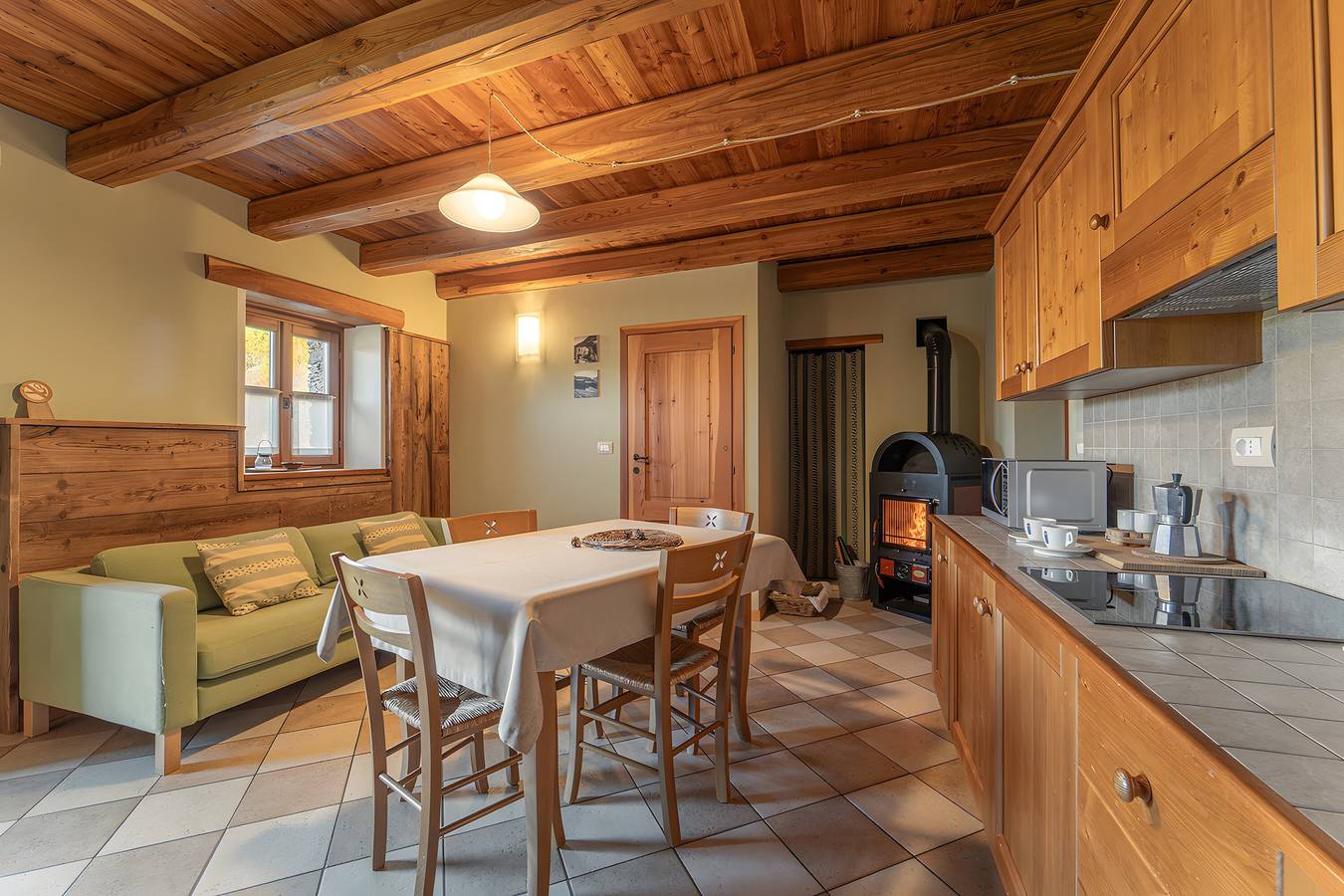 Chalet 'Civico 12' with Mountain View, Shared Garden and Wi-Fi in Marmora, Cuneo Province