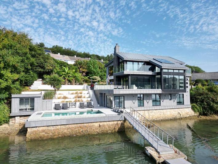 Ferienwohnung für 10 Personen, mit Terrasse und Garten sowie Pool und Sauna