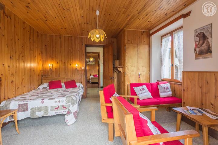 Gîte pour 4 personnes, avec jardin à Notre-Dame-de-Bellecombe - 2