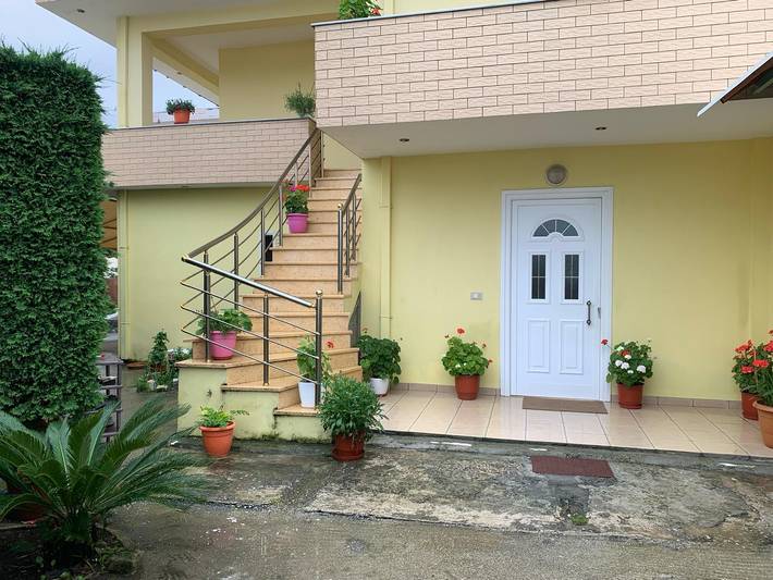 Villa for 9 people, with garden and terrace, with pets in Albania