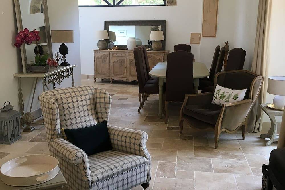 Schöne geräumige traditionelle Stein Winzer Haus + Pool, 4 Betten, 3 Bäder in Laurens, Mittelmeerküste (Frankreich)