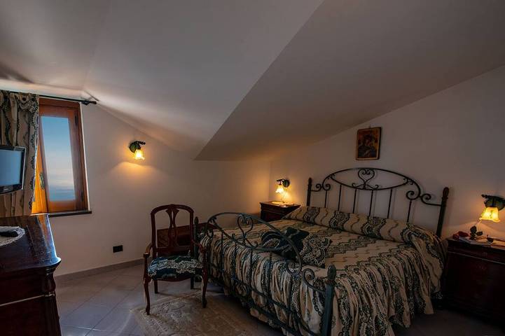 Ferienwohnung - Casa Bellavista ( \"Bellavista\" Erholungsheim) ...Wo Gastlichkeit zu Hause ist in San Michele (Salerno), Furore