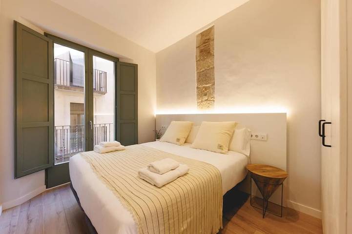 Ganze Wohnung, Bravissimo Calderers El Llop, mit Flussblick in Girona, Gironès