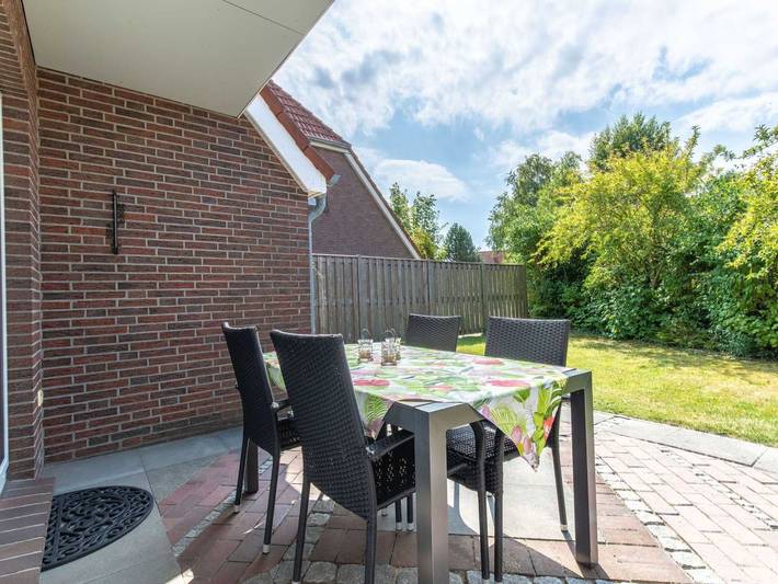Ferienwohnung für 3 Personen, mit Terrasse und Garten in Carolinensiel - 2