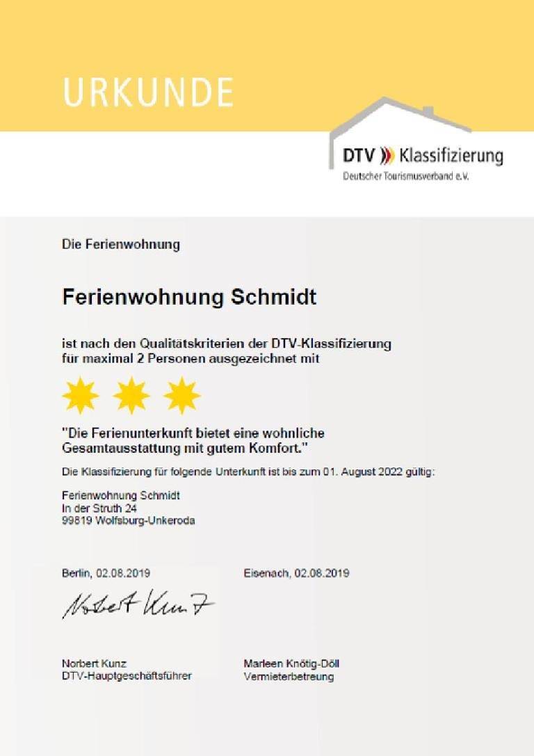 Ganze Ferienwohnung, Ferienwohnung am Rennsteig bei Eisenach - Fw mit Wohnzimmer, Schlafzimmer mit Boxspringbett und Dusche/Wc, E-Ladestation in Wartburg, Wolfsburg-Unkeroda