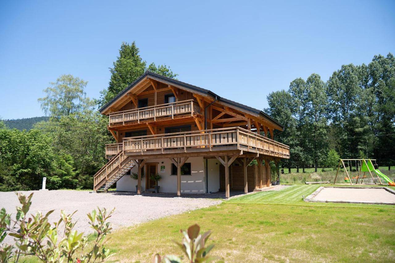 Appartement entier, Chalet L'Oseraie, location touristique Spa 4 étoiles au cœur des Vosges in Le Saulcy, Saint-Dié-des-Vosges