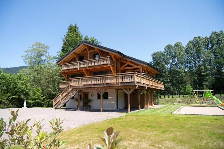 Appartement de vacances pour 11 personnes, avec jardin ainsi que sauna et vue, animaux acceptés