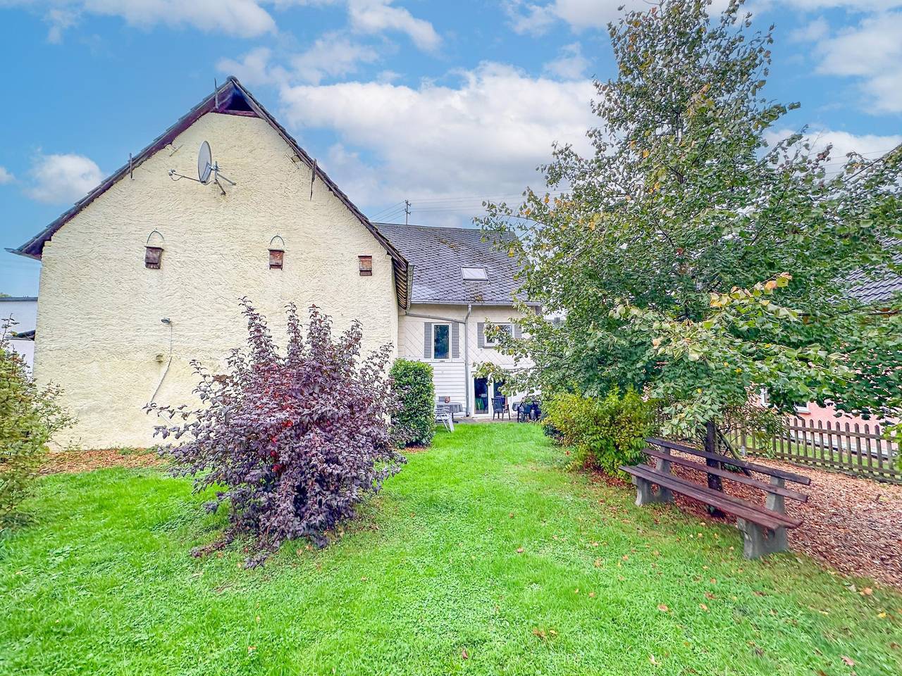 Geräumiges Haus ruhige lage in tolle Gegend in Buch, Hunsrück