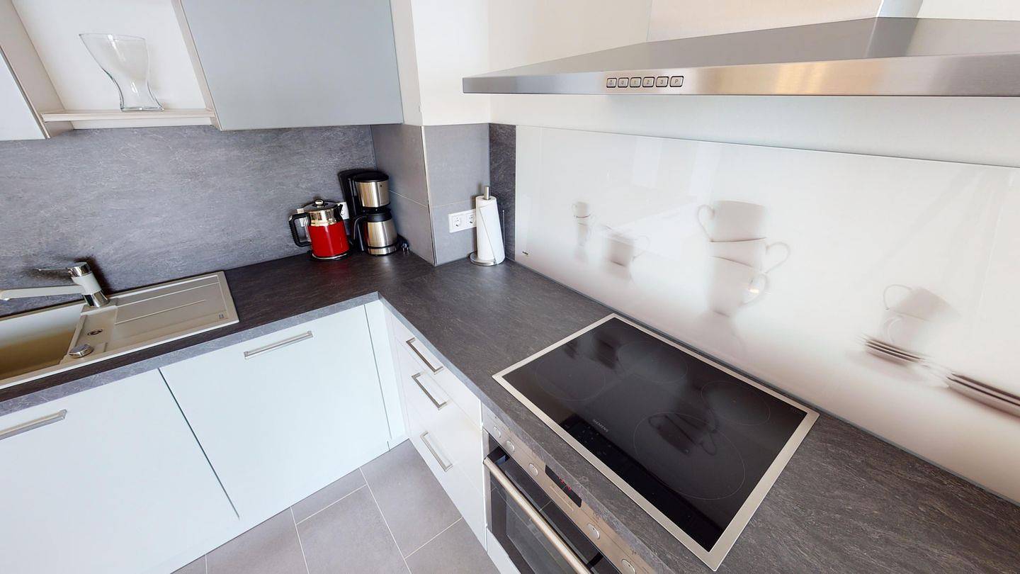 Geheel appartement, Luxuriöse Neubau-Ferienwohnung für 2-4 Gäste mit direktem Meerblick und Wallbox in Neustadt in Holstein, Kreis Ostholstein