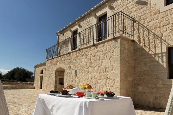 Club vacances pour 2 personnes, avec vue ainsi que piscine et jardin, animaux acceptés en Sicile - 3