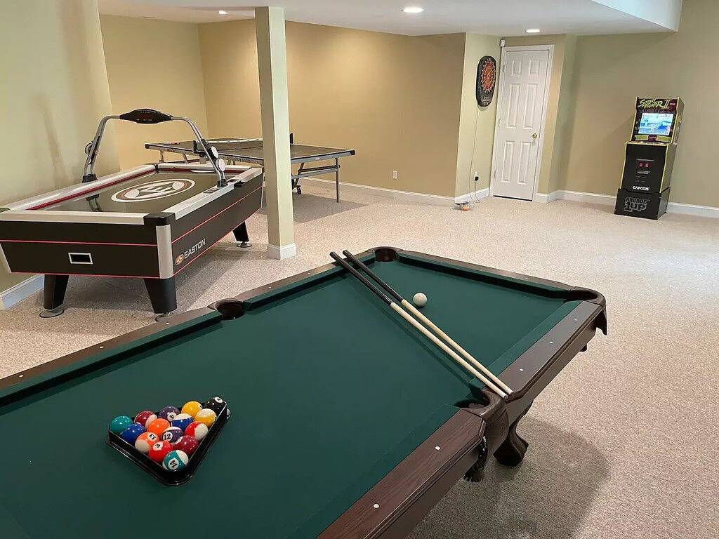 Pocono Lackawaxen Masthope Lakefront Game Room Community Pool Ski Big Bear Kayak in Masthope, Pike County