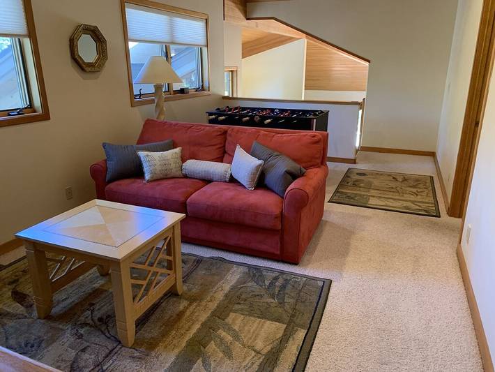 Vacation rental for 11 people, with pool and yard as well as hot tub in Sunriver