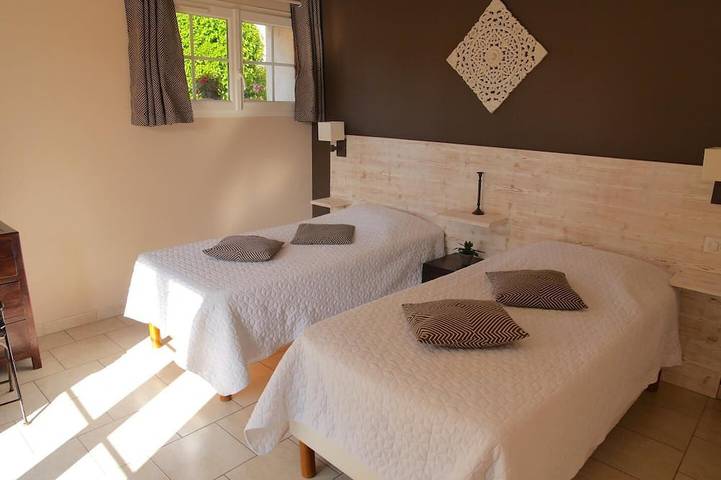 Location de vacances pour 4 personnes, avec jardin à Saint-Martin-du-Tartre - 3