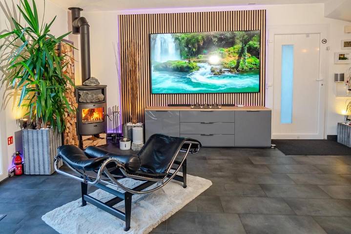 Ferienhaus für 6 Personen, mit Terrasse und Garten sowie Kinderpool und Pool