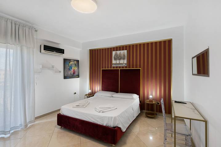 Gîte pour 6 personnes, avec balcon à Pompei - 4