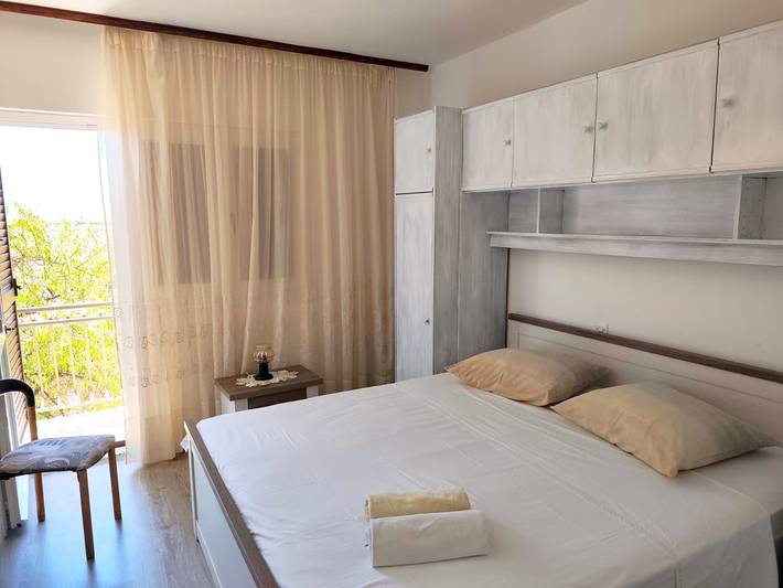 Ferienwohnung für 9 Personen, mit Balkon/Terrasse in Primosten - 4