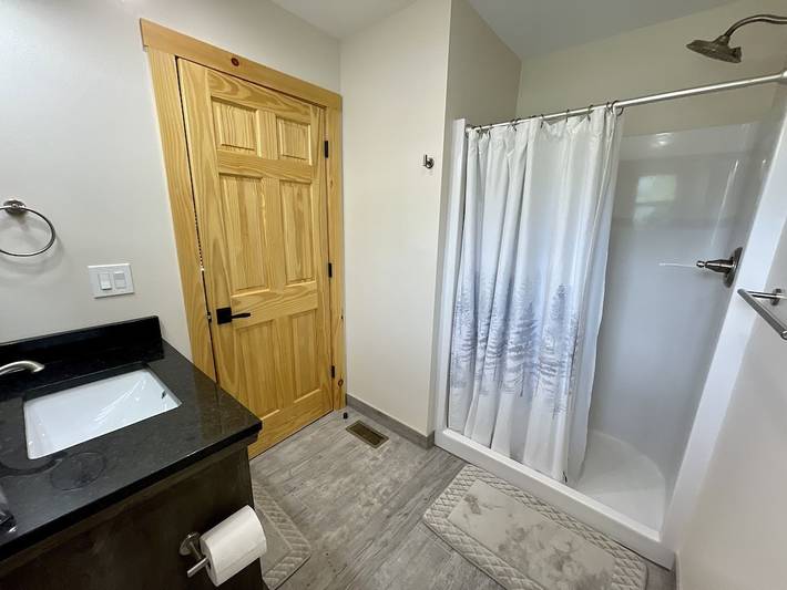 Vacation rental for 8 people, with yard and hot tub in Maggie Valley