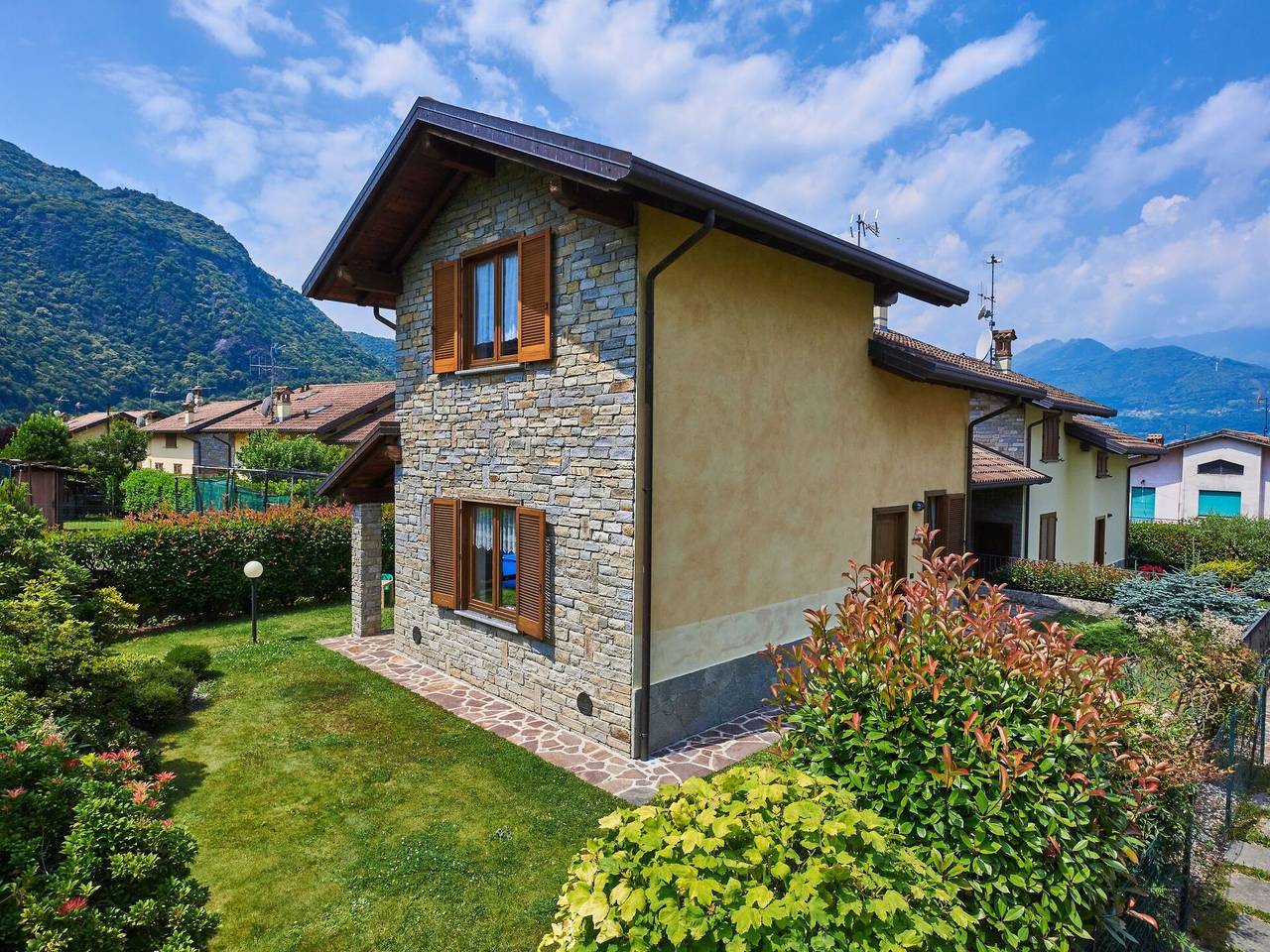 Mina - Mina 754.1 in Colico, Orobie Alpen West