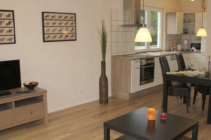 Ferienwohnung für 2 Personen, mit Balkon und Terrasse sowie Ausblick in Oranienburg - 2