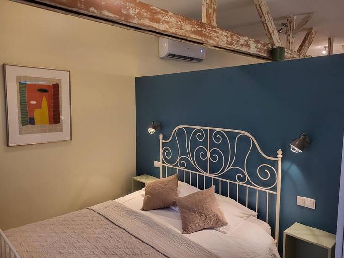 Vakantieappartement voor 2 personen, with Terras and Tuin as well as Zwembad and Uitzicht in Venlo