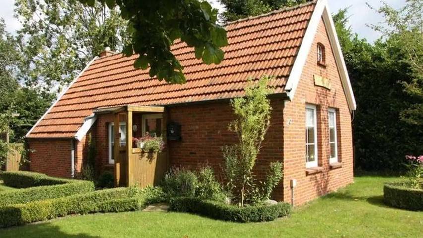 Ferienhaus für 2 Personen, mit Terrasse und Garten in Leer und Umgebung
