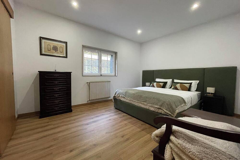 Serene 4-bedroom house with Ac and Wifi in Chaves in Chaves, Vila Real Distrikt