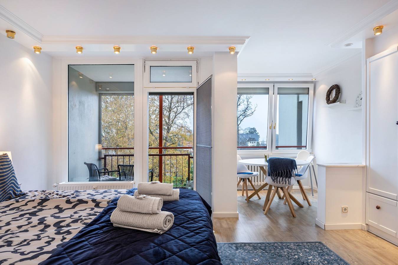 Ganze Wohnung, Ferienwohnung 'Kapitäns Kajüte Am Steinhuder Meer' mit Meerblick, Balkon und Wi-Fi in Wunstorf, Steinhuder Meer
