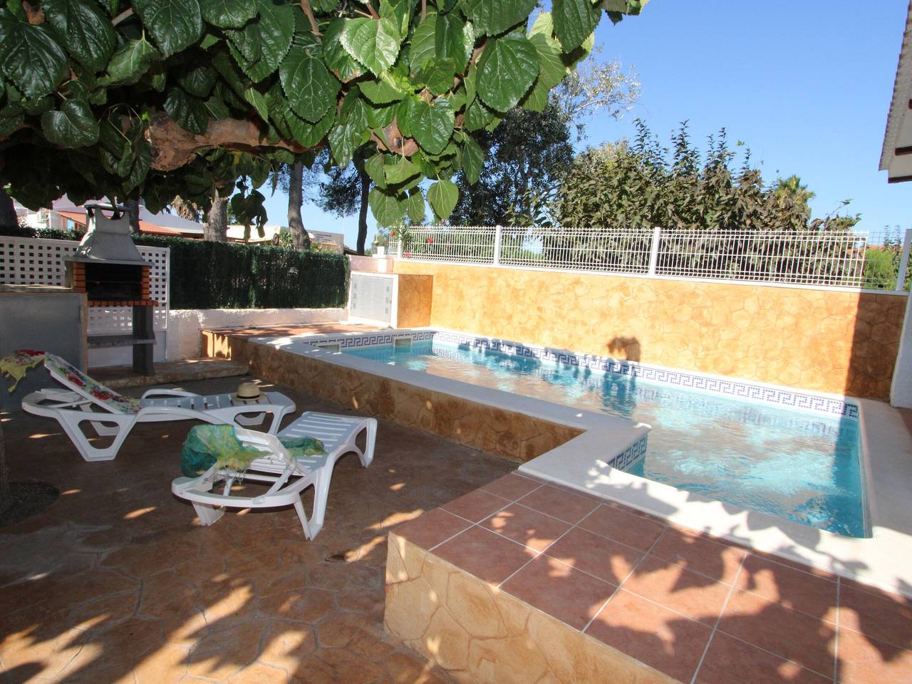 Maison de Vacances Idéale avec Wifi Gratuit, Clim en Option, Plage et Animaux Admis, Proche de la Mer in Riumar, Delta de l'Ebre
