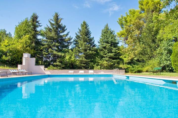 Appartement de vacances pour 5 personnes, avec terrasse et piscine, animaux acceptés - 1